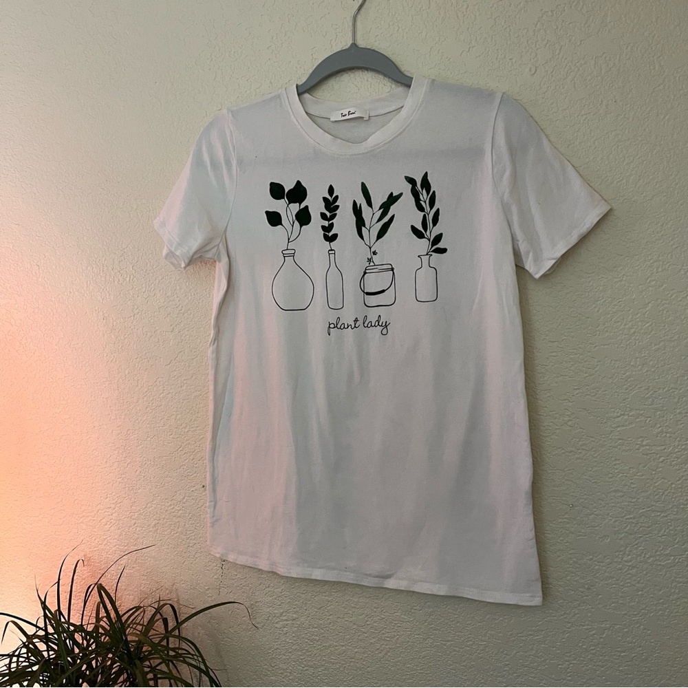 “Plant lady” graphic t shirt